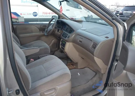 2002 Toyota Sienna Le z USA, uszkodzony, nr VIN 4T3ZF13C42U479037